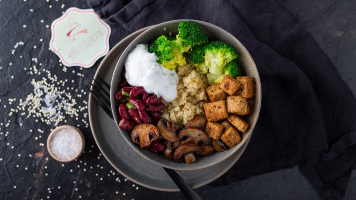 Proteinreiche Quinoa-Bowl | 23g Eiweiß pro Portion