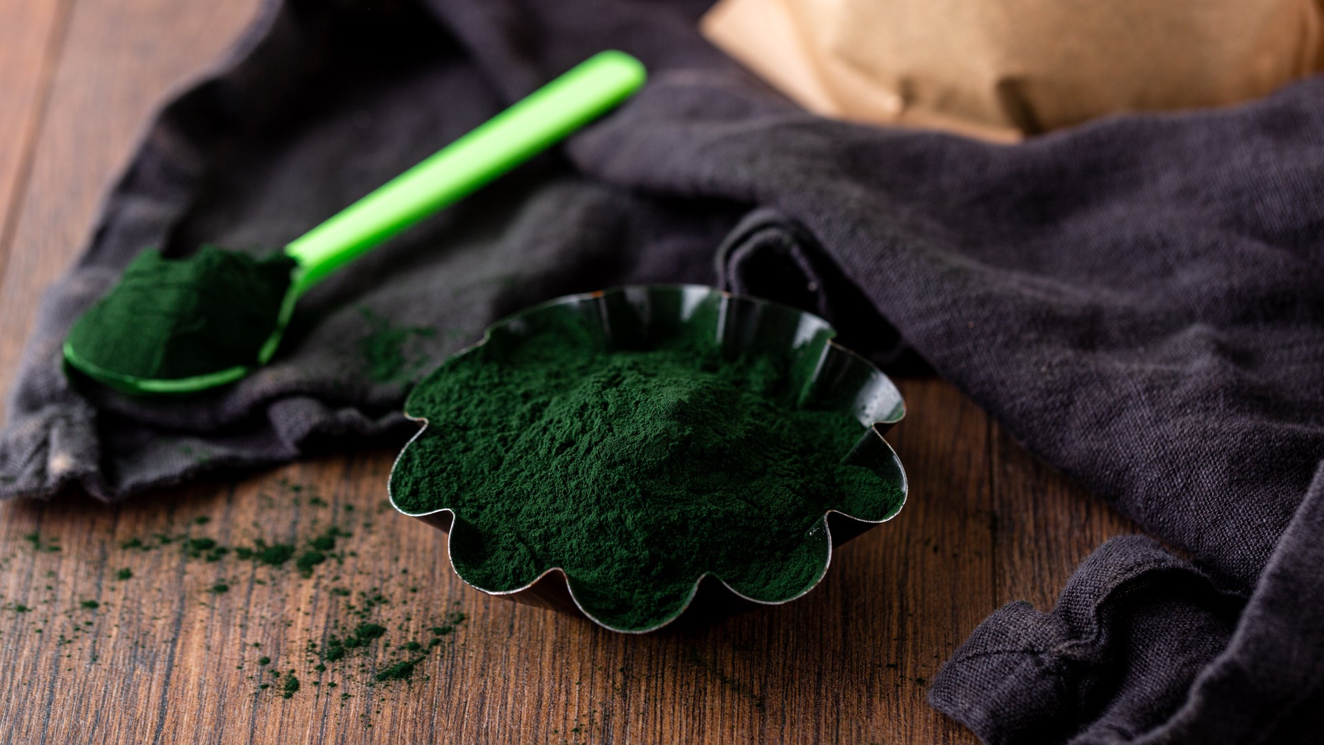 Spirulina – Wirkung und Nährstoffe der Wunderalge