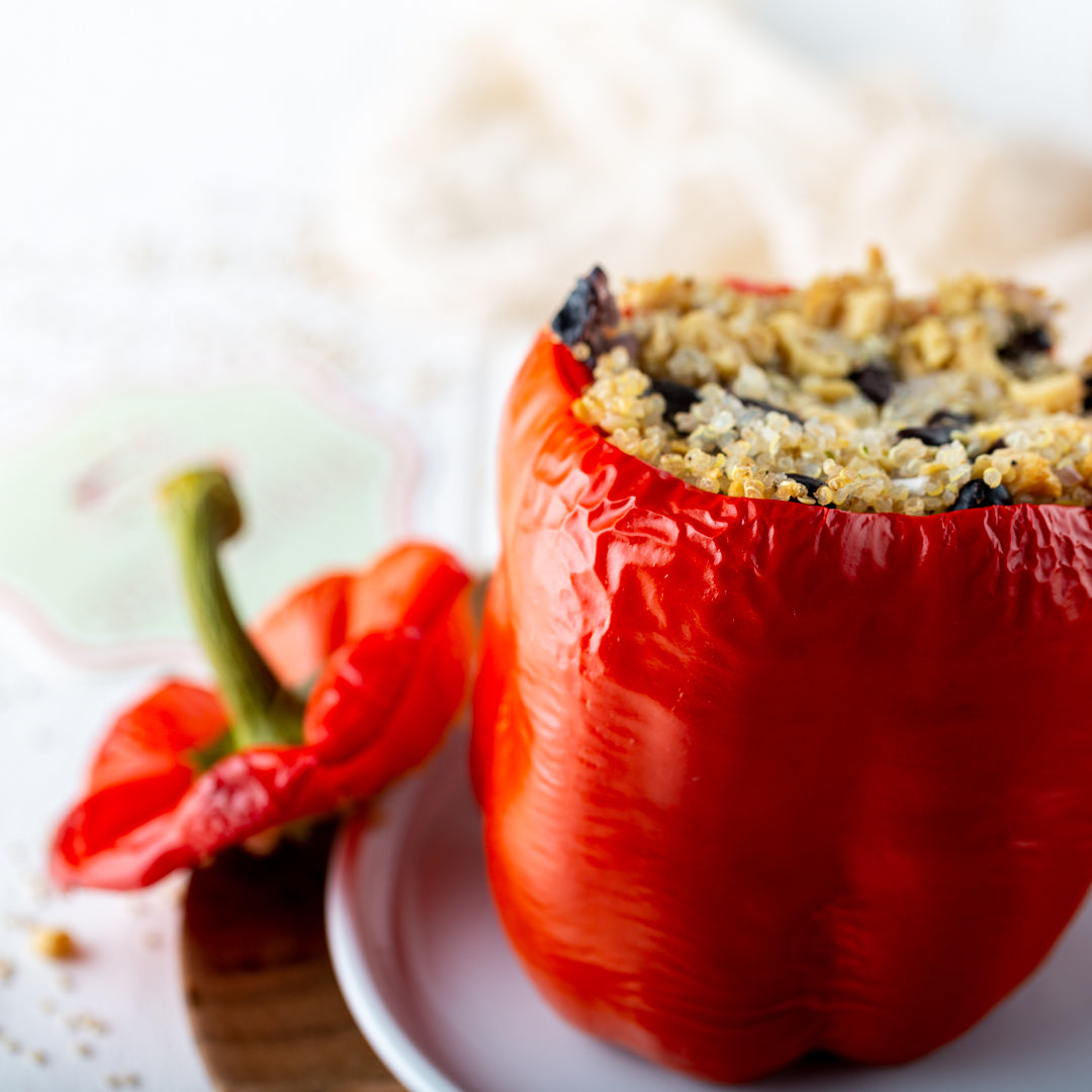 REZEPT: Mit Quinoa & Bohnen gefüllte Paprika REZEPT: Mit Quinoa & Bohnen gefüllte Paprika