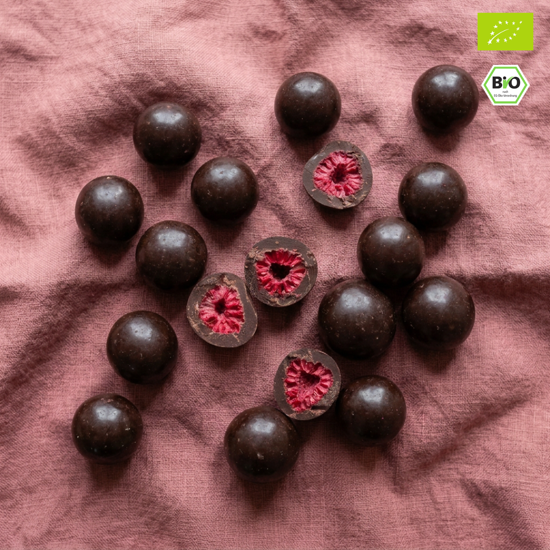 Bio Himbeeren in Zartbitterschokolade | vegan | mit gefriergetrockneten Himbeeren