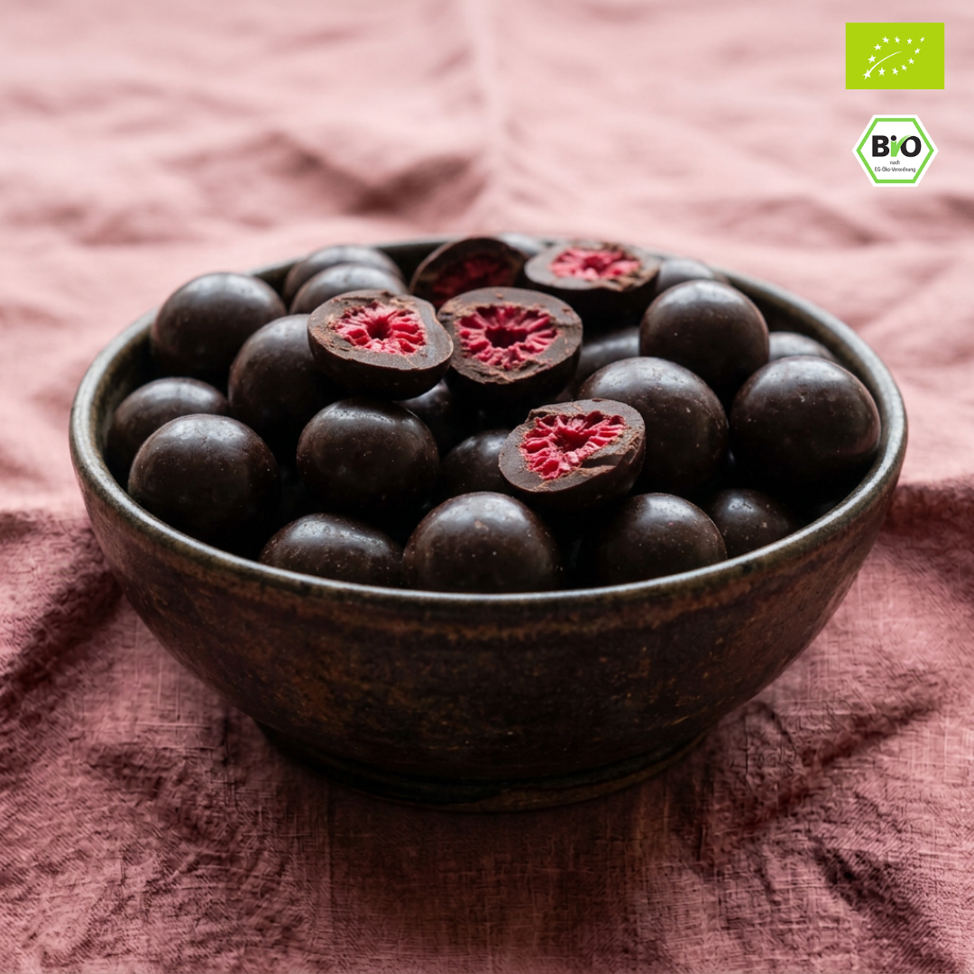 Bio Himbeeren in Zartbitterschokolade | vegan | mit gefriergetrockneten Himbeeren