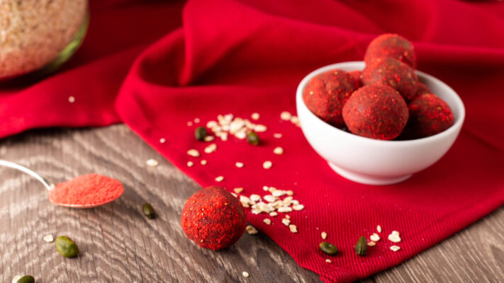 Erdbeer-Pistazien-Balls | mit Medjool-Datteln