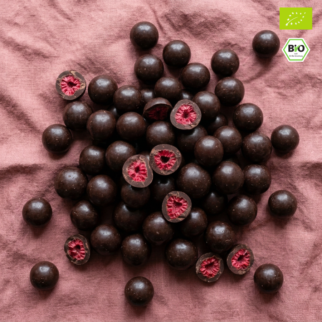 Bio Himbeeren in Zartbitterschokolade | vegan | mit gefriergetrockneten Himbeeren
